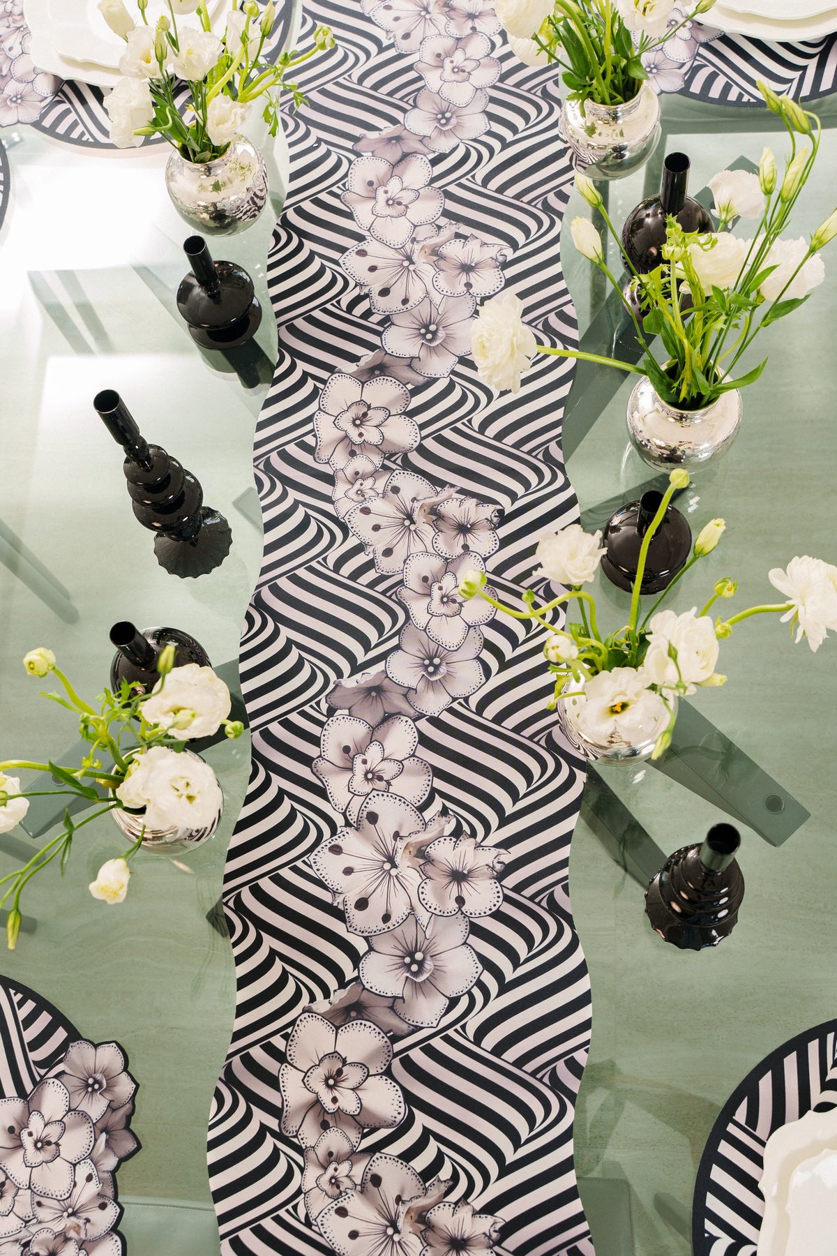 Table Runner Midnight Illusion